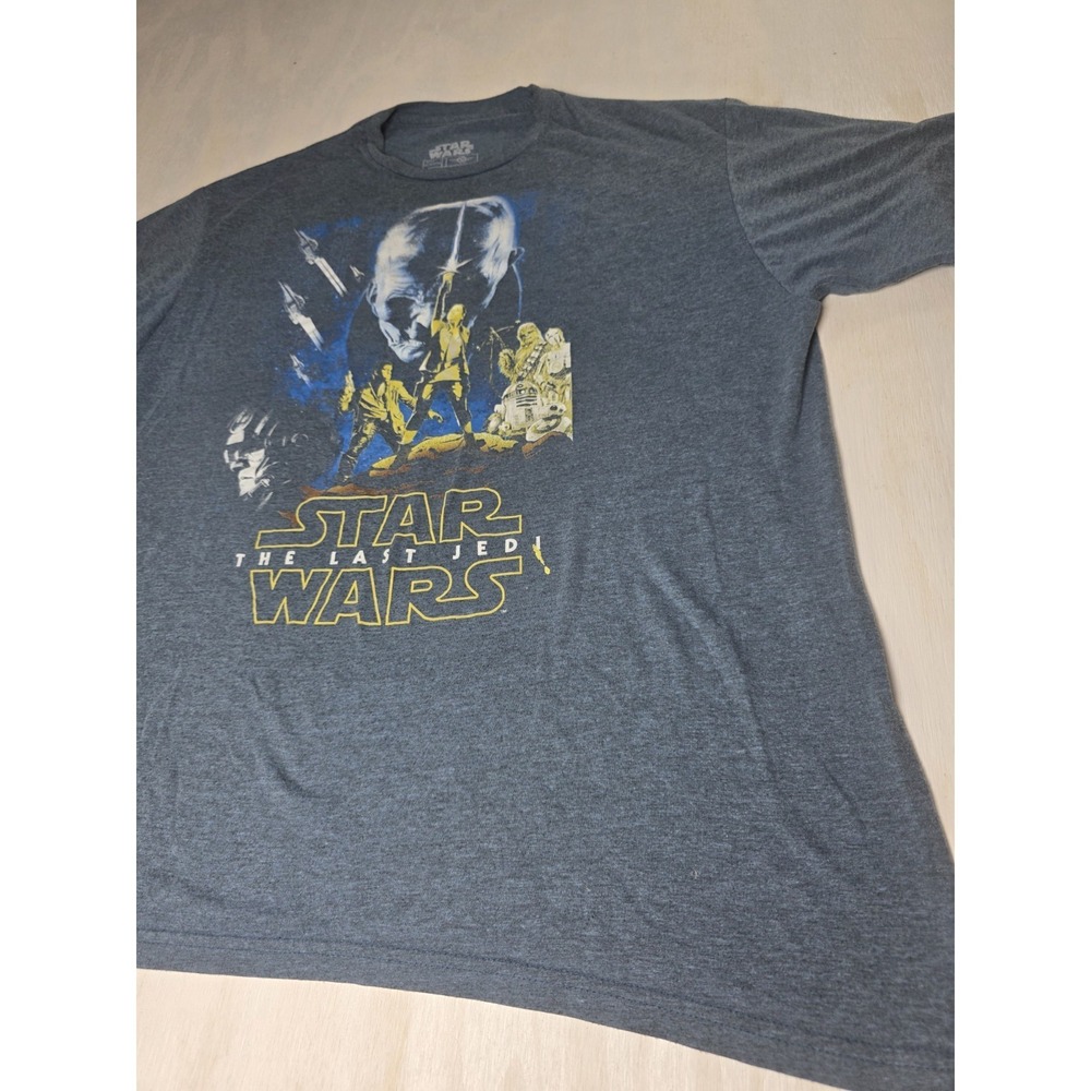 Star Wars Adult XL T-Shirt - The Last Jedi Cast in Retro Pose Distressed